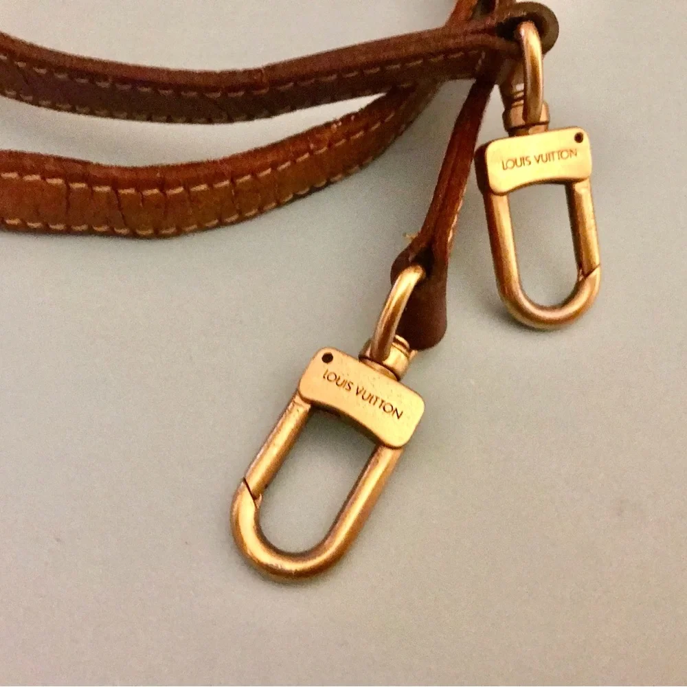 Louis Vuitton Pochette Shoulder Strap - Picture 5 of 15